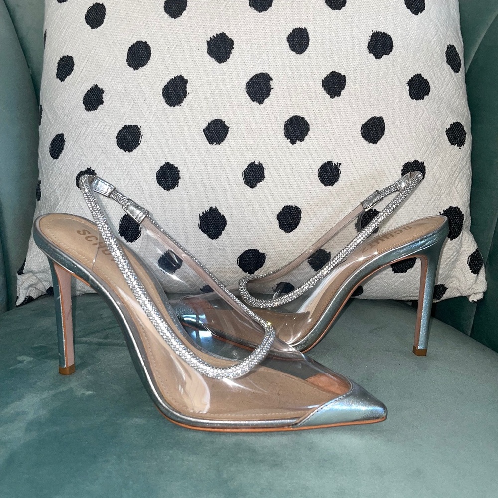 Schutz - Silver vinyl slingback heel in size 6
